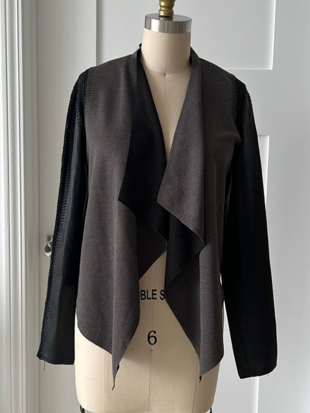 Stella & Jamie Drape Front Jacket Faux Leather Crochet Sleeves S Gray Black